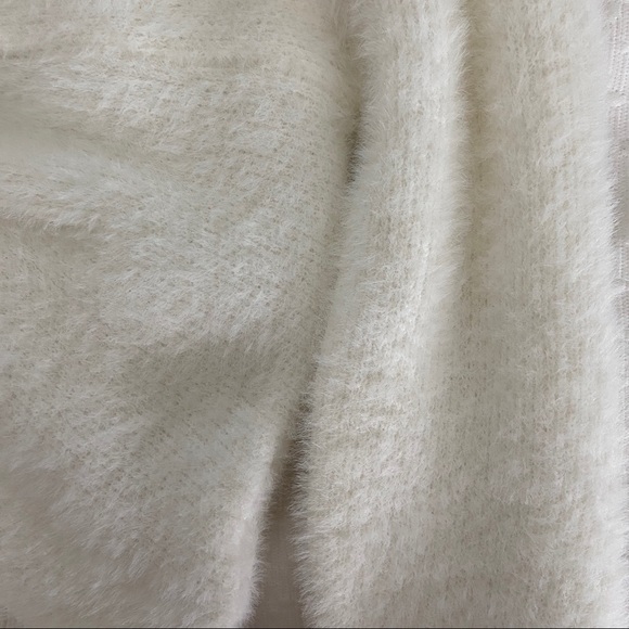 Fuzzy front twist sweater - Picture 3 of 3